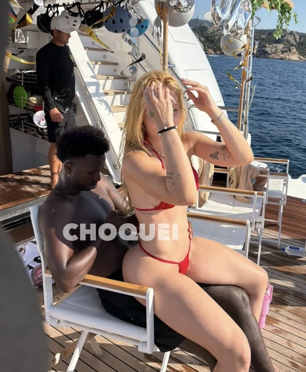 코모에서 여름휴가 보내는 비니시우스 1번째 미디어
