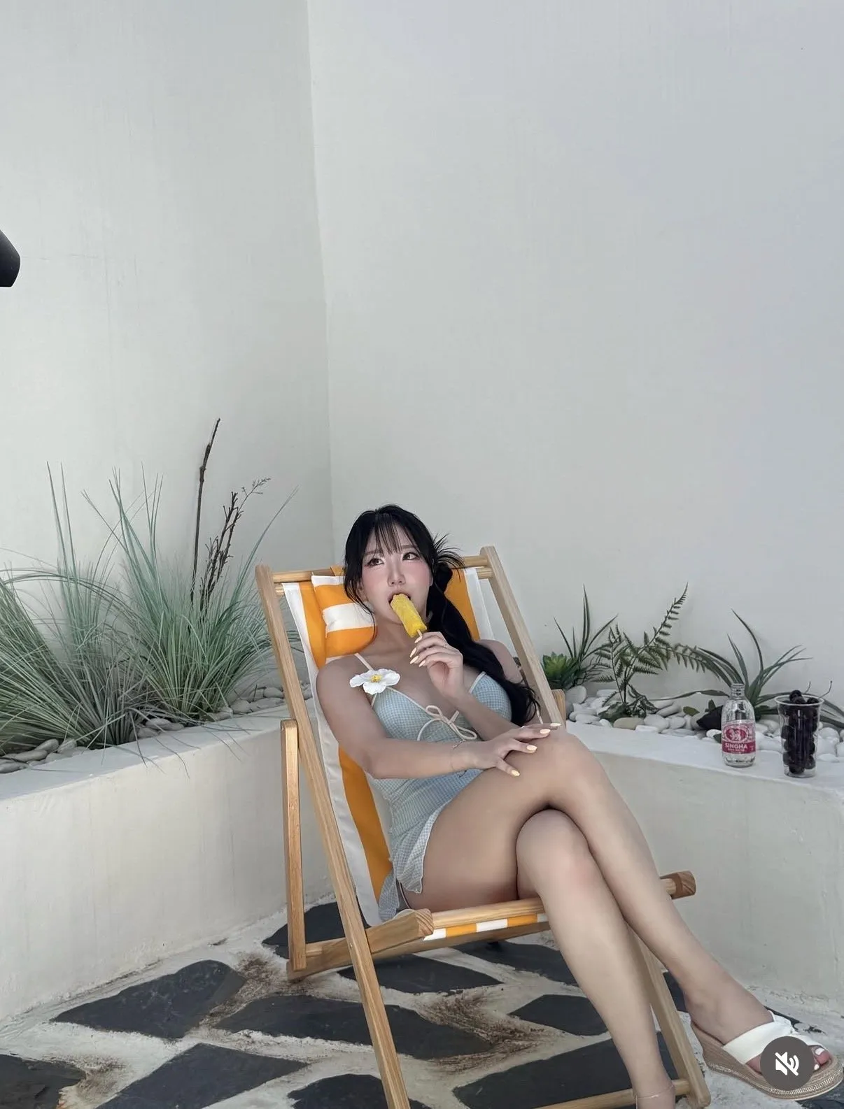 맥심 8월 표지 모델 4번째 미디어